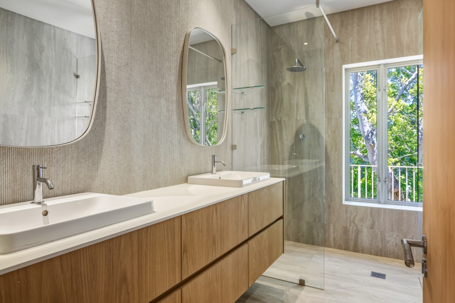 5 Bedroom Property for Sale in Camps Bay Western Cape